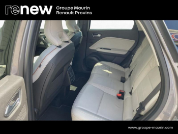 Photo 11 du bon plan RENAULT Captur 1.6 E-Tech Plug-in 160ch Initiale Paris occasion à 18900 €