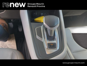 Photo 16 du bon plan RENAULT Captur 1.6 E-Tech Plug-in 160ch Initiale Paris occasion à 18900 €