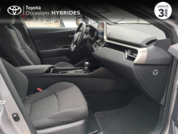 Photo 6 du bon plan TOYOTA C-HR 122h Design 2WD E-CVT RC18 occasion à 20990 €