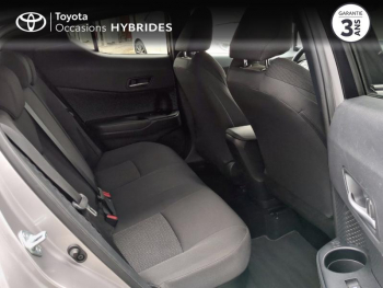 Photo 7 du bon plan TOYOTA C-HR 122h Design 2WD E-CVT RC18 occasion à 20990 €