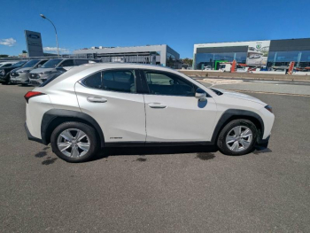 Photo 8 du bon plan LEXUS UX 250h 2WD Pack occasion à 21885 €
