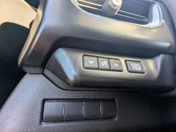 Photo 13 du bon plan LEXUS UX 250h 2WD Pack occasion à 21885 €