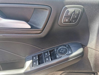 Photo 22 du bon plan FORD Kuga 2.5 Duratec 225ch PHEV Vignale BVA occasion à 34990 €