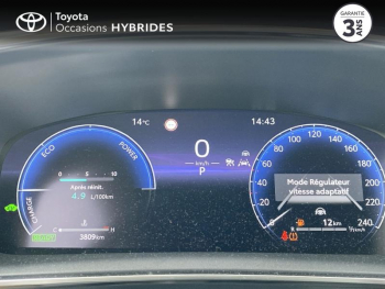 Photo 14 du bon plan TOYOTA Corolla 1.8 140ch Design MY23 occasion à 27990 €