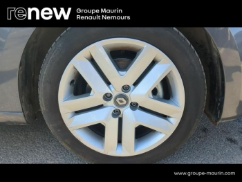 Photo 9 du bon plan RENAULT Clio 1.6 E-Tech 140ch Business -21 occasion à 16890 €