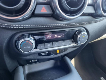 Photo 22 du bon plan NISSAN Juke 1.0 DIG-T 117ch N-Connecta occasion à 15990 €