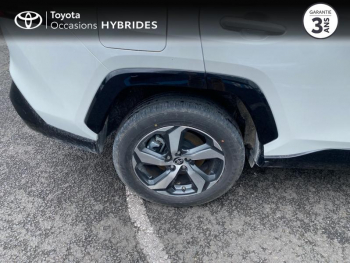 Photo 16 du bon plan TOYOTA RAV4 2.5 Hybride Rechargeable 306ch Design AWD-i MY24 occasion à 41990 €