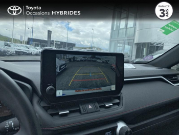 Photo 17 du bon plan TOYOTA RAV4 2.5 Hybride Rechargeable 306ch Design AWD-i MY24 occasion à 41990 €