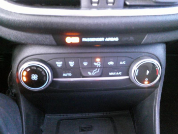 Photo 8 du bon plan FORD Fiesta 1.0 Flexifuel 95ch Titanium Business 5p occasion à 16901 €
