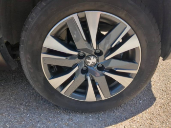 Photo 6 du bon plan PEUGEOT 2008 1.2 PureTech 110ch E6.c Allure EAT6 ( Courroie faite chez PEUGEOT ) occasion à 12990 €