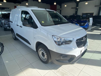 Photo 16 du bon plan OPEL Combo Cargo VUL M 650kg BlueHDi 100ch S&S occasion à 19490 €
