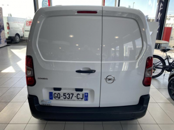Photo 18 du bon plan OPEL Combo Cargo VUL M 650kg BlueHDi 100ch S&S occasion à 19490 €