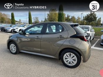 Photo 2 du bon plan TOYOTA Yaris 116h Dynamic Business 5p + Programme Beyond Zero Academy MY22 occasion à 19790 €