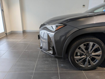 Photo 16 du bon plan LEXUS UX 250h F SPORT Design 2WD occasion à 29900 €