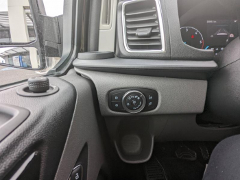 Photo 7 du bon plan FORD Transit Custom Fg VUL 320 L1H1 2.0 EcoBlue 170 S&S Cabine Approfondie Limited BVA6 7cv occasion à 39900 €
