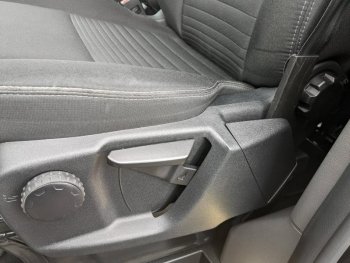 Photo 13 du bon plan FORD Transit Custom Fg VUL 320 L1H1 2.0 EcoBlue 170 S&S Cabine Approfondie Limited BVA6 7cv occasion à 39900 €