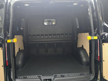 Photo 18 du bon plan FORD Transit Custom Fg VUL 320 L1H1 2.0 EcoBlue 170 S&S Cabine Approfondie Limited BVA6 7cv occasion à 39900 €