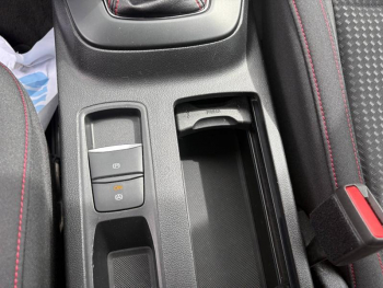 Photo 14 du bon plan FORD Focus 1.0 EcoBoost 125ch ST-Line occasion à 19000 €