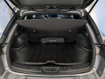 Photo 7 du bon plan LEXUS UX 250h 2WD Premium Edition MY21 occasion à 26500 €