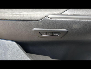 Photo 26 du bon plan TOYOTA C-HR 2.0 Hybride Rechargeable 225ch Collection NG23 occasion à 41500 €