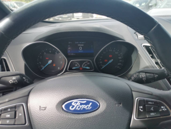 Photo 6 du bon plan FORD C-MAX 1.0 EcoBoost 125ch Stop&Start Sport Euro6.2 occasion à 11900 €