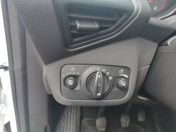 Photo 7 du bon plan FORD C-MAX 1.0 EcoBoost 125ch Stop&Start Sport Euro6.2 occasion à 11900 €