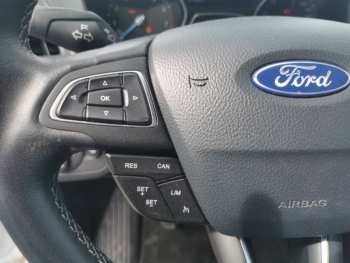 Photo 8 du bon plan FORD C-MAX 1.0 EcoBoost 125ch Stop&Start Sport Euro6.2 occasion à 11900 €