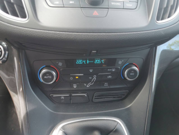 Photo 11 du bon plan FORD C-MAX 1.0 EcoBoost 125ch Stop&Start Sport Euro6.2 occasion à 11900 €
