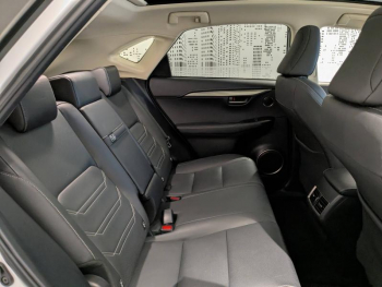Photo 8 du bon plan LEXUS NX 300h 4WD Luxe occasion à 34900 €