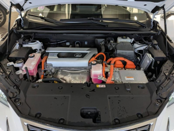 Photo 16 du bon plan LEXUS NX 300h 4WD Luxe occasion à 34900 €