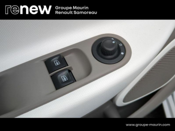 Photo 15 du bon plan RENAULT Zoe Life charge normale R75 occasion à 6900 €