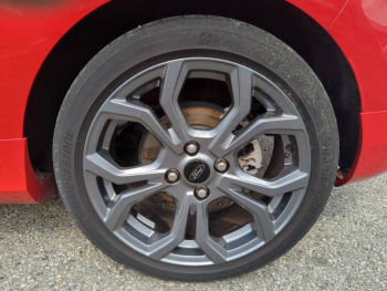 Photo 14 du bon plan FORD Fiesta 1.0 EcoBoost 140ch Stop&Start ST-Line 3p Euro6.2 occasion à 12990 €