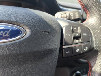 Photo 20 du bon plan FORD Fiesta 1.0 EcoBoost 140ch Stop&Start ST-Line 3p Euro6.2 occasion à 12990 €