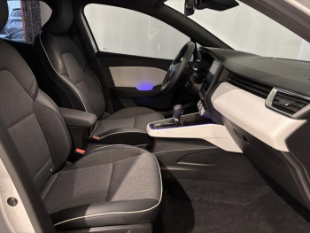 Photo 11 du bon plan RENAULT Clio 1.6 E-Tech hybride 145ch Evolution occasion à 17899 €