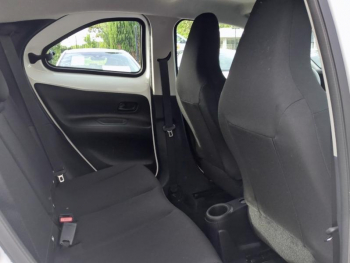 Photo 18 du bon plan TOYOTA Aygo X 1.0 VVT-i 72ch Active occasion à 13490 €