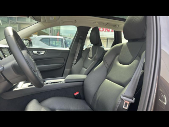 Photo 5 du bon plan VOLVO XC60 T6 Hybride Rechargeable 253 + 145ch Plus Style Dark Geartronic 8 AWD occasion à 51890 €