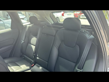 Photo 6 du bon plan VOLVO XC60 T6 Hybride Rechargeable 253 + 145ch Plus Style Dark Geartronic 8 AWD occasion à 51890 €