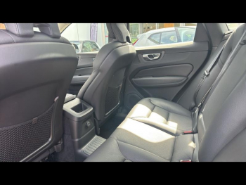 Photo 12 du bon plan VOLVO XC60 T6 Hybride Rechargeable 253 + 145ch Plus Style Dark Geartronic 8 AWD occasion à 51890 €