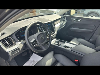 Photo 13 du bon plan VOLVO XC60 T6 Hybride Rechargeable 253 + 145ch Plus Style Dark Geartronic 8 AWD occasion à 51890 €