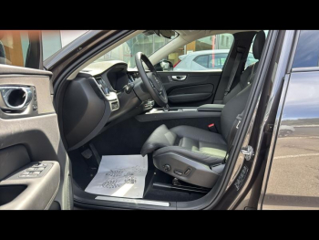 Photo 15 du bon plan VOLVO XC60 T6 Hybride Rechargeable 253 + 145ch Plus Style Dark Geartronic 8 AWD occasion à 51890 €