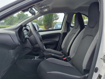 Photo 3 du bon plan TOYOTA Aygo X 1.0 VVT-i 72ch Active Business MY23 occasion à 13990 €