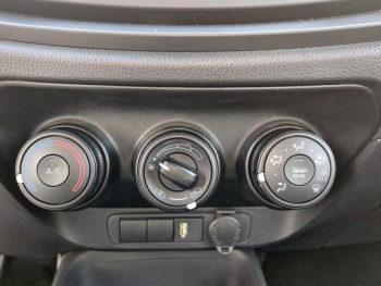 Photo 15 du bon plan TOYOTA Aygo X 1.0 VVT-i 72ch Active Business MY23 occasion à 13990 €