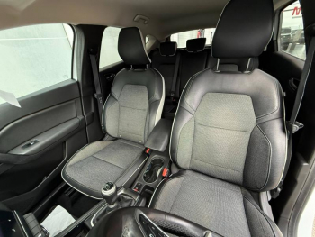 Photo 27 du bon plan RENAULT Captur 1.5 Blue dCi 95ch Intens occasion à 15500 €