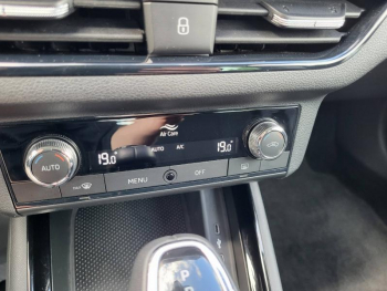 Photo 18 du bon plan SKODA Kamiq 1.0 TSI Evo 110ch Ambition DSG7 occasion à 23790 €