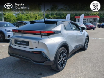 Photo 18 du bon plan TOYOTA C-HR 1.8 140ch Collection NG23 occasion à 33490 €