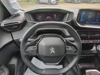 Photo 12 du bon plan PEUGEOT 208 1.2 PureTech 100ch S&S Roadtrip 118g occasion à 16200 €