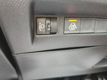 Photo 13 du bon plan PEUGEOT 208 1.2 PureTech 100ch S&S Roadtrip 118g occasion à 16200 €
