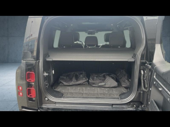 Photo 14 du bon plan LAND-ROVER Defender 110 2.0 P300e X-Dynamic HSE occasion à 115000 €