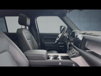 Photo 16 du bon plan LAND-ROVER Defender 110 2.0 P300e X-Dynamic HSE occasion à 115000 €