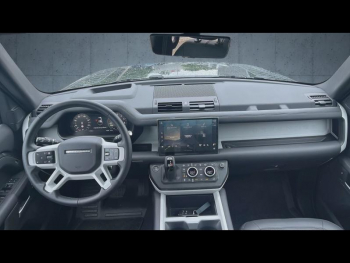 Photo 18 du bon plan LAND-ROVER Defender 110 2.0 P300e X-Dynamic HSE occasion à 115000 €